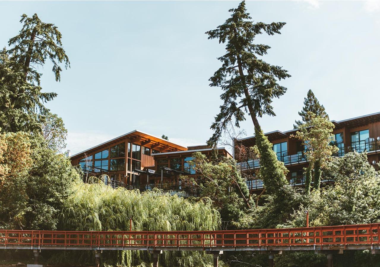 Brentwood Bay Resort & Spa Экстерьер фото