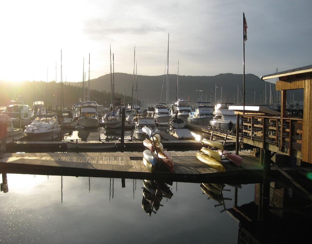 Brentwood Bay Resort & Spa Экстерьер фото