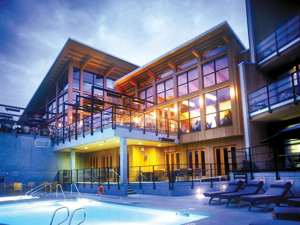 Brentwood Bay Resort & Spa Экстерьер фото