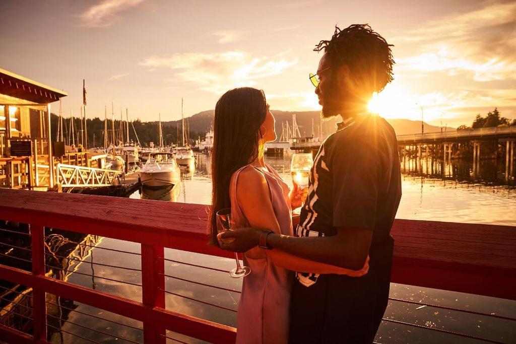Brentwood Bay Resort & Spa Экстерьер фото